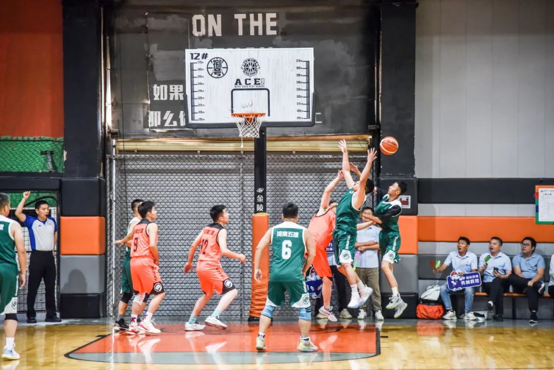 70年丨以篮球之名 书热血华章 集团公司《向上吧 LEDONG.COM乐动体育(中国大陆)科技公司》2023年职工篮球比赛圆满闭幕(图26) 图片